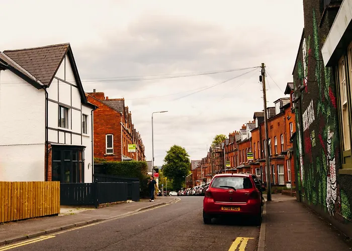 Friars Bush House Belfast - Stunning 4 Bedroom Detached House In Exclusive Queens Quarter Luxury Belfast City Centre